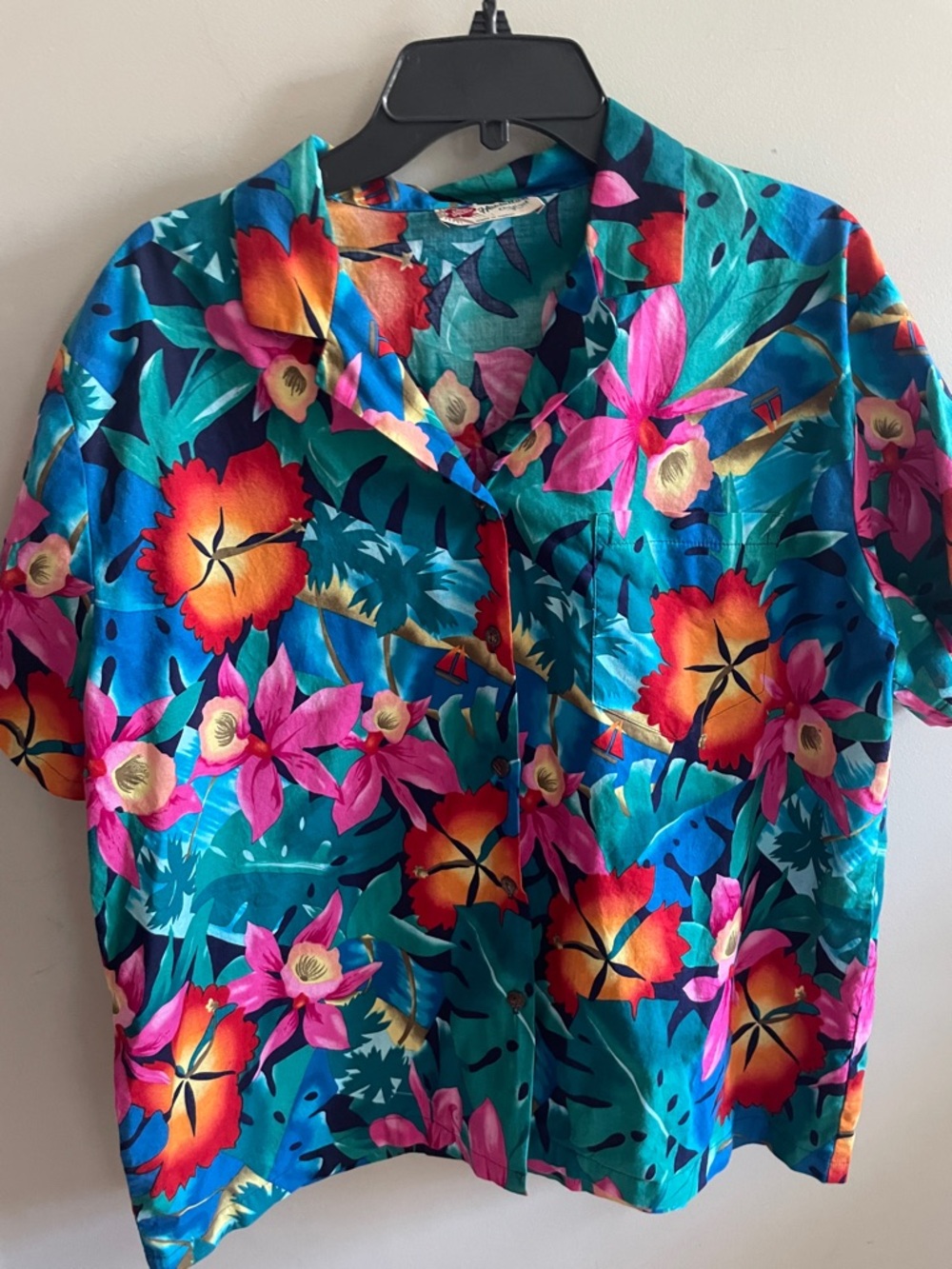 Hilo Hattie men’s Hawaiian shirt sz L